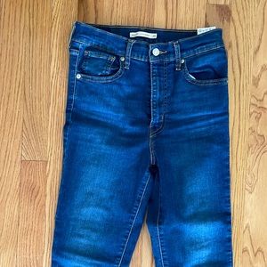 Levi’s mile high super skinny size 28 medium wash
